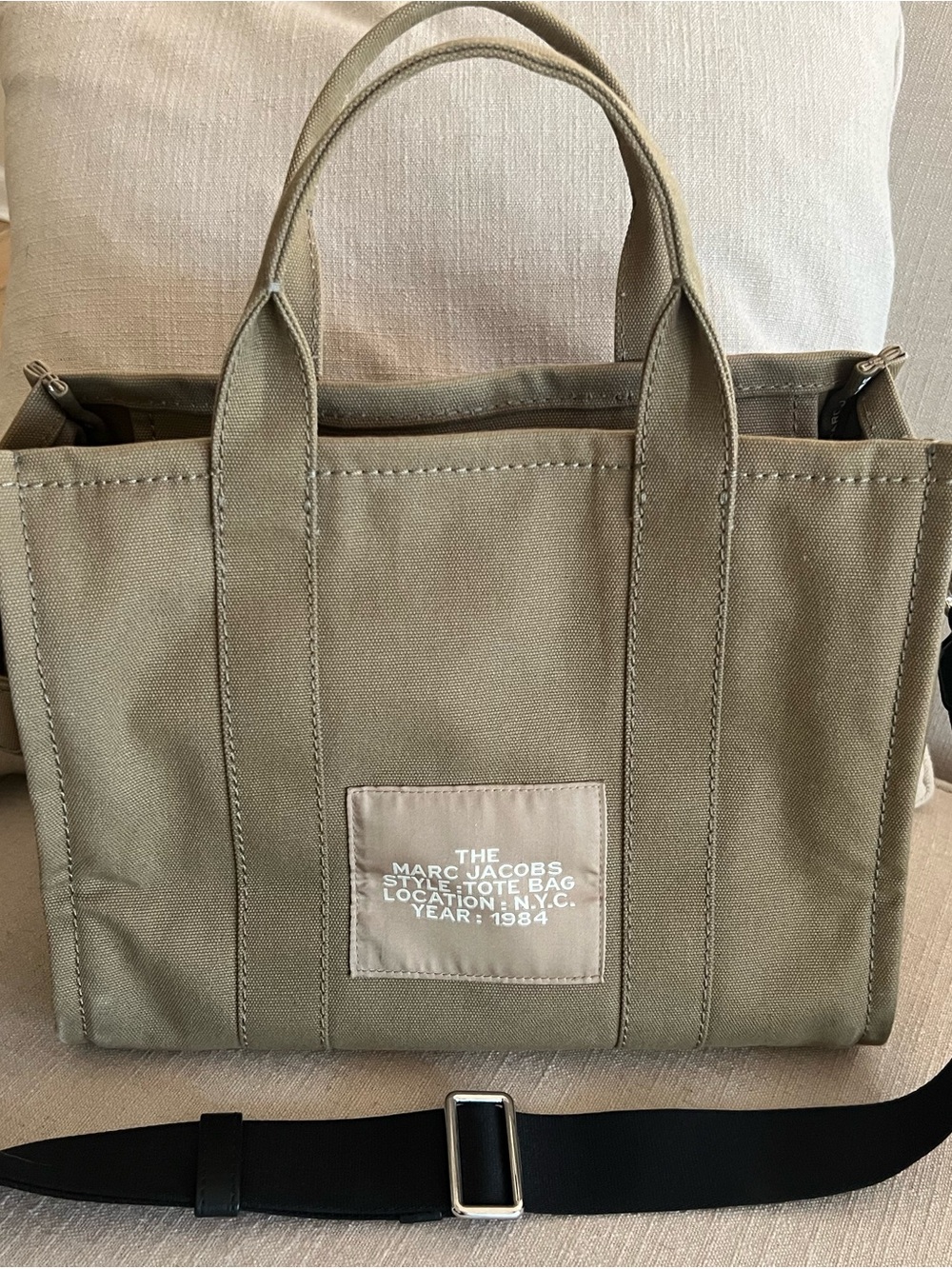Marc Jacobs Khaki Canvas Medium Messenger Tote with Black Strap - Picture 2 of 6
